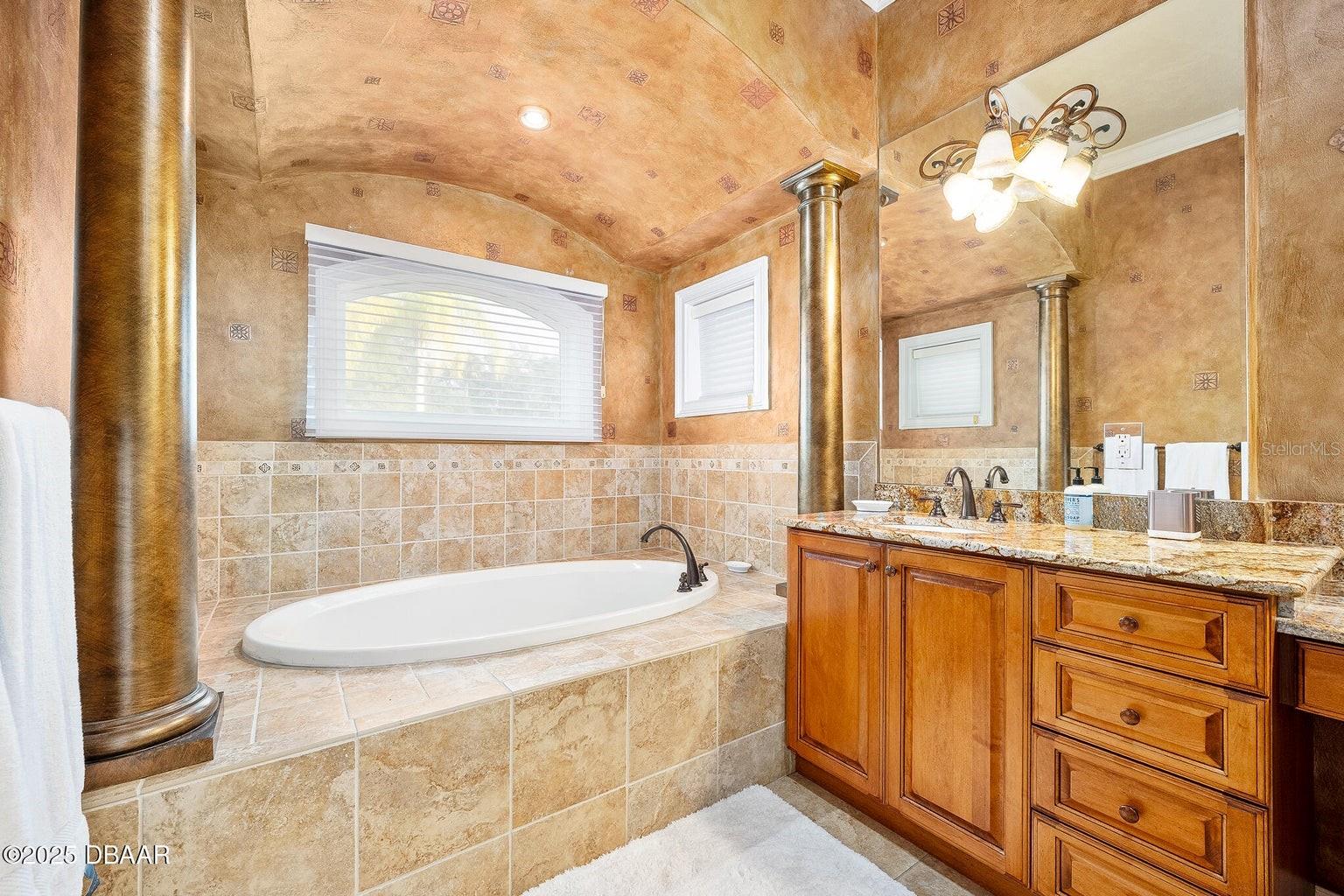 Image 82 of 100 For 602 Tomoka Avenue