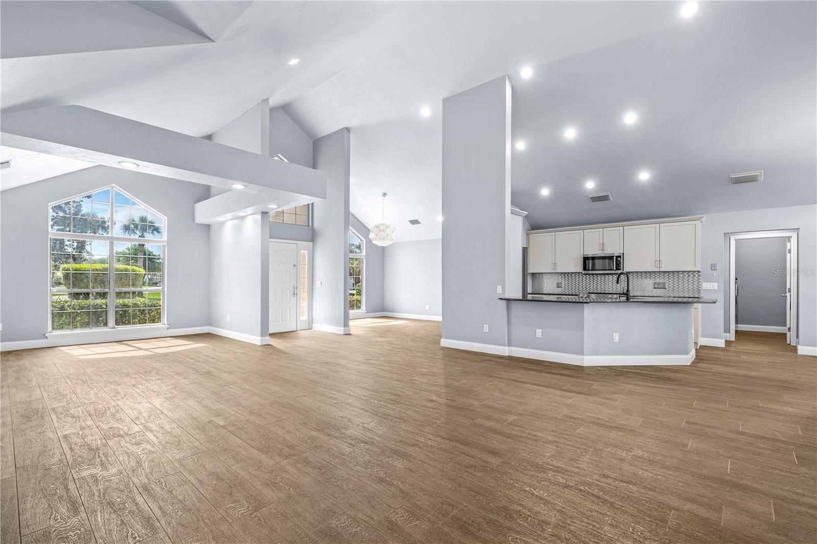 Image 10 of 97 For 31 Magnolia Court