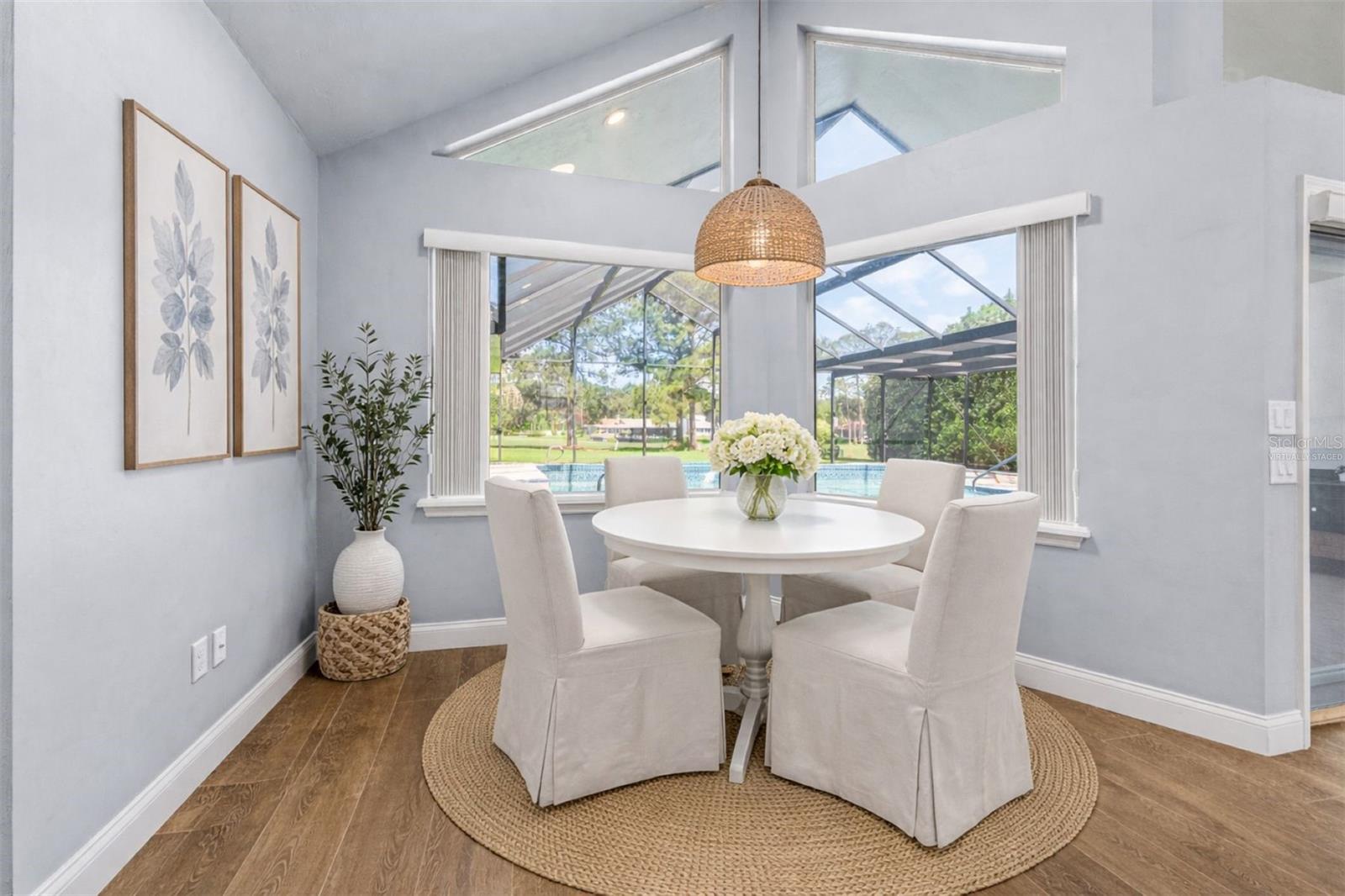 Image 20 of 97 For 31 Magnolia Court