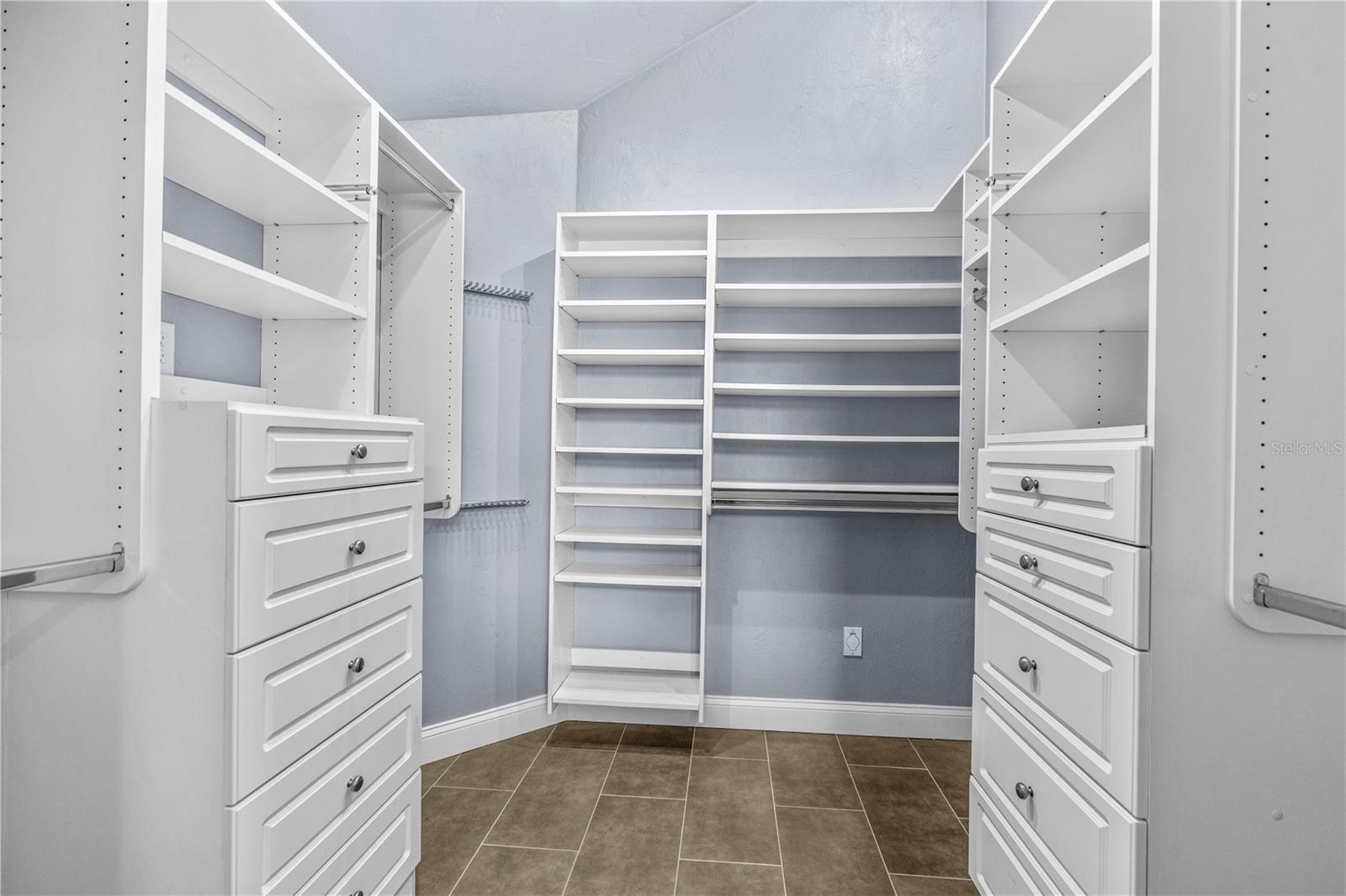 Image 29 of 97 For 31 Magnolia Court