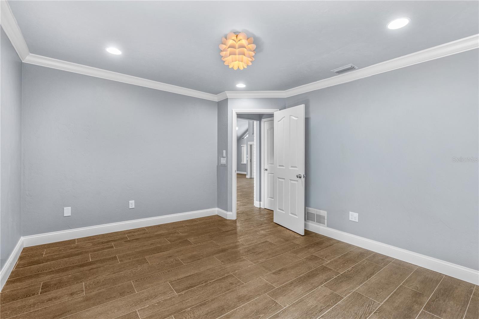 Image 30 of 97 For 31 Magnolia Court