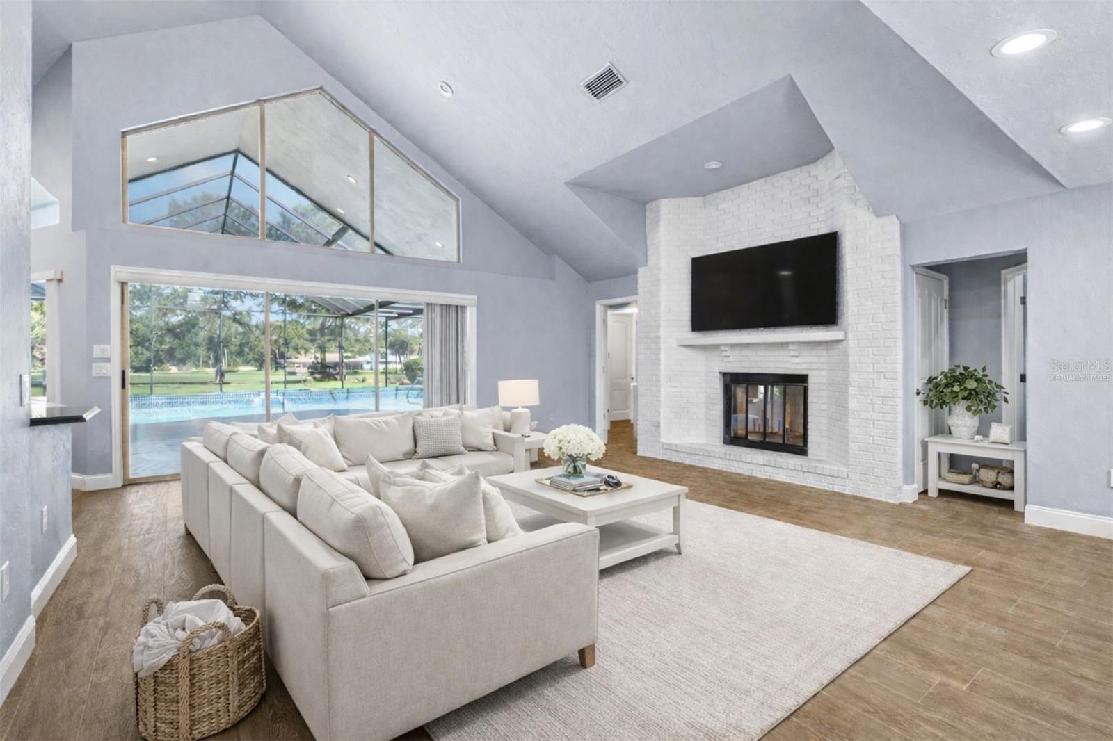 Image 7 of 97 For 31 Magnolia Court