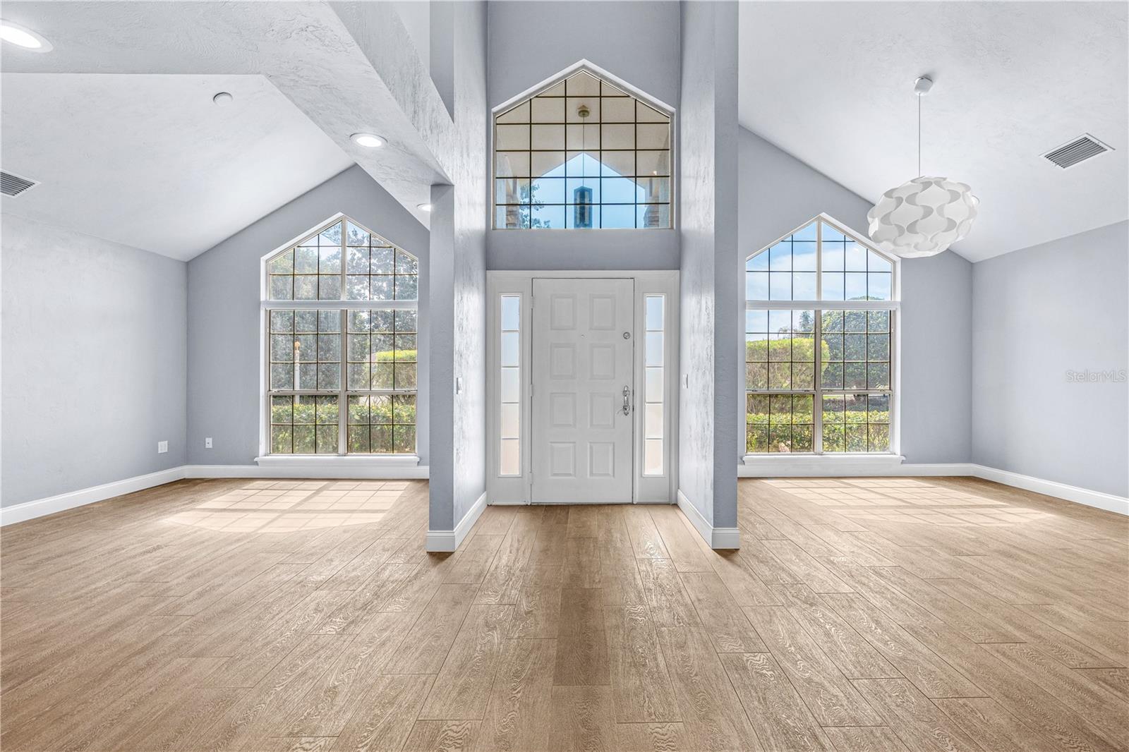 Image 9 of 97 For 31 Magnolia Court