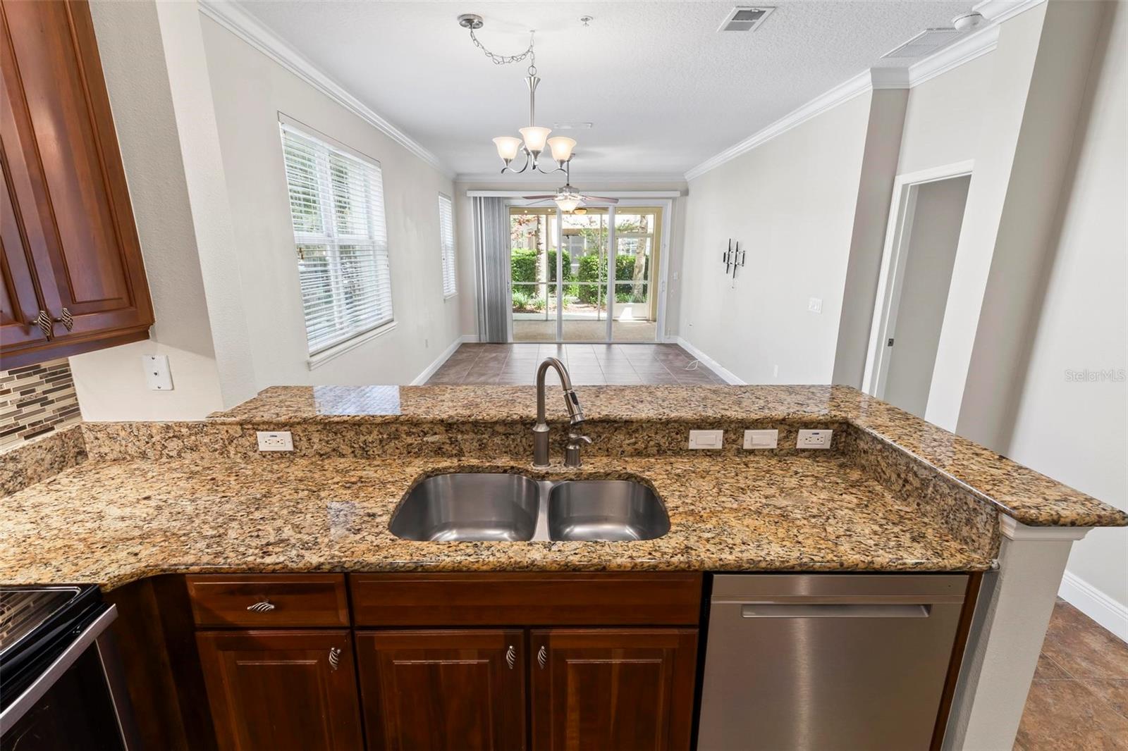 Image 20 of 55 For 45 Riverview Bend S 1911