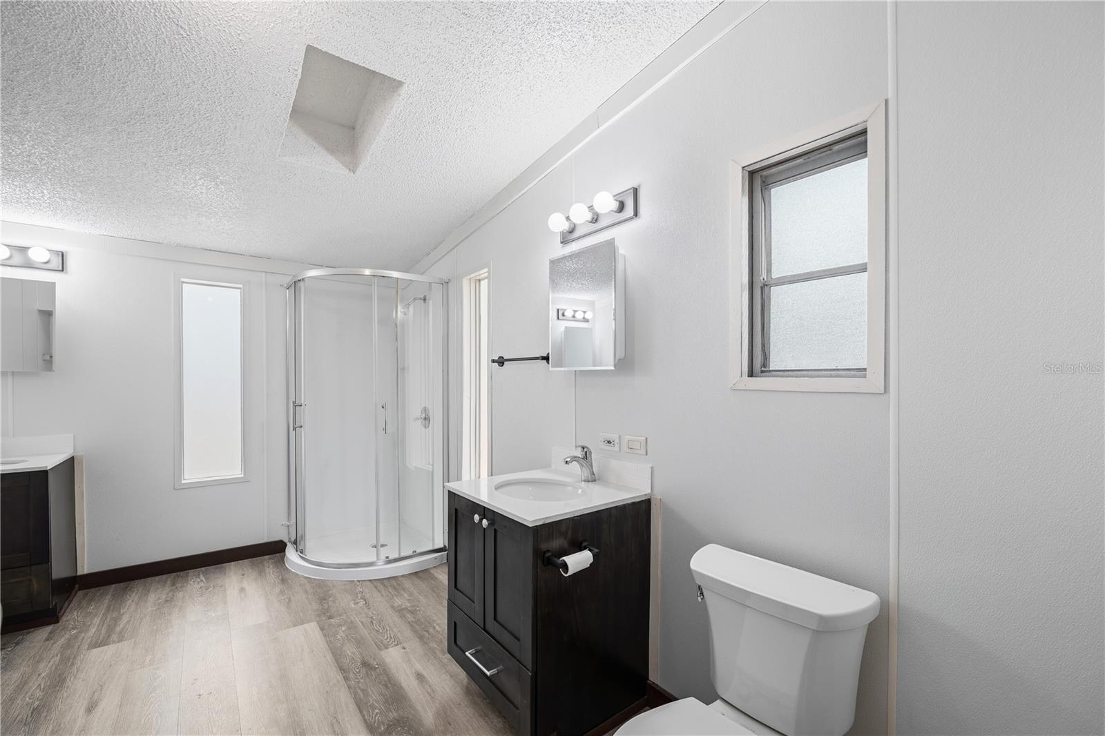 Image 18 of 54 For 4318 Deerfield Circle W