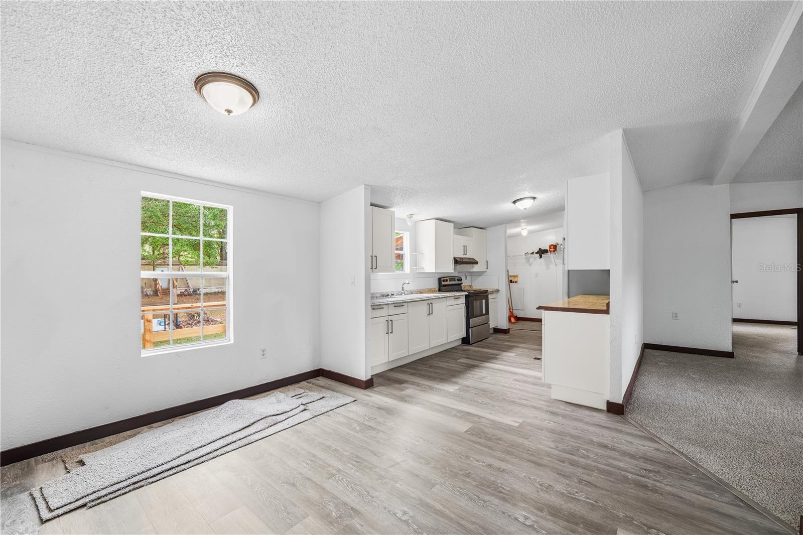 Image 22 of 54 For 4318 Deerfield Circle W