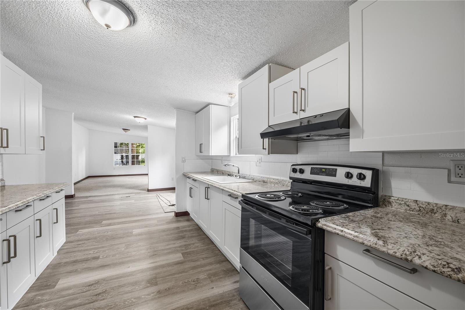 Image 26 of 54 For 4318 Deerfield Circle W