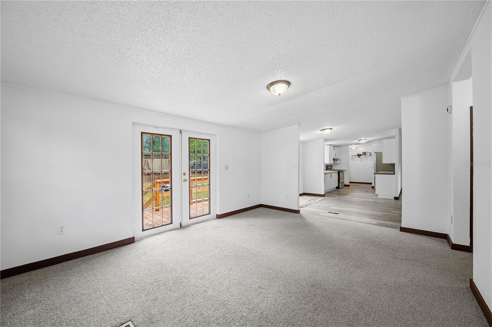 Image 3 of 54 For 4318 Deerfield Circle W