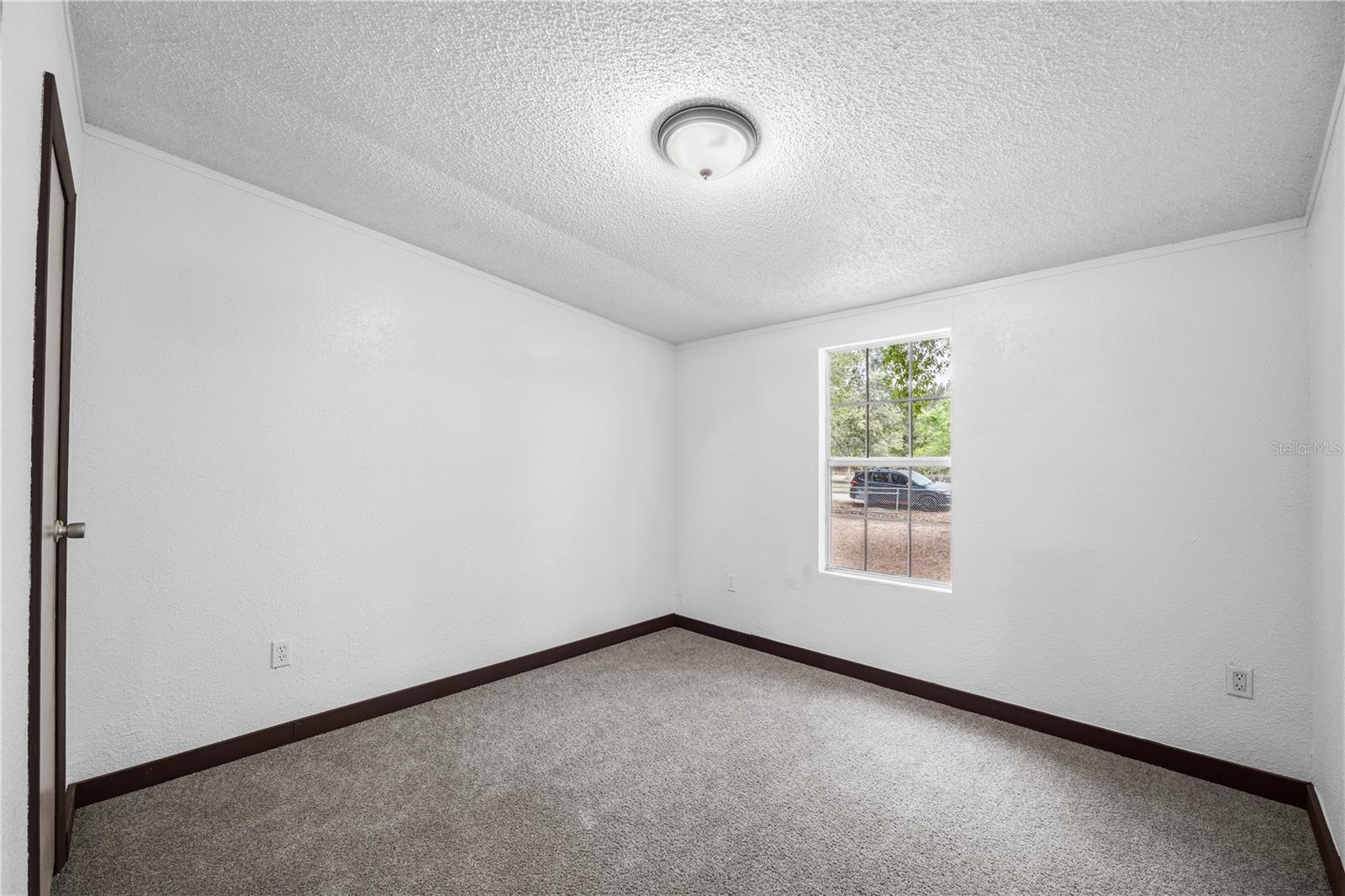 Image 30 of 54 For 4318 Deerfield Circle W