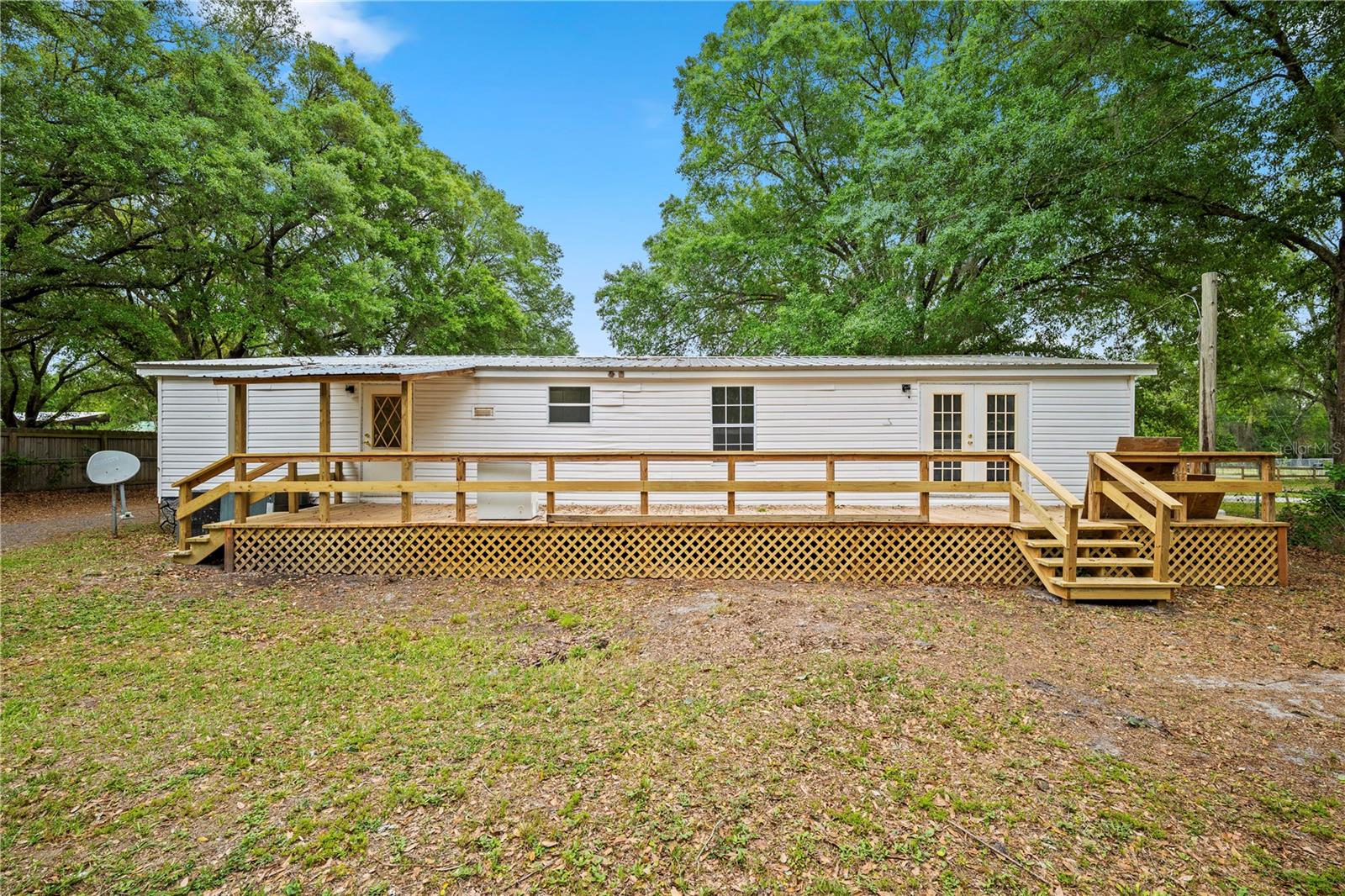 Image 39 of 54 For 4318 Deerfield Circle W