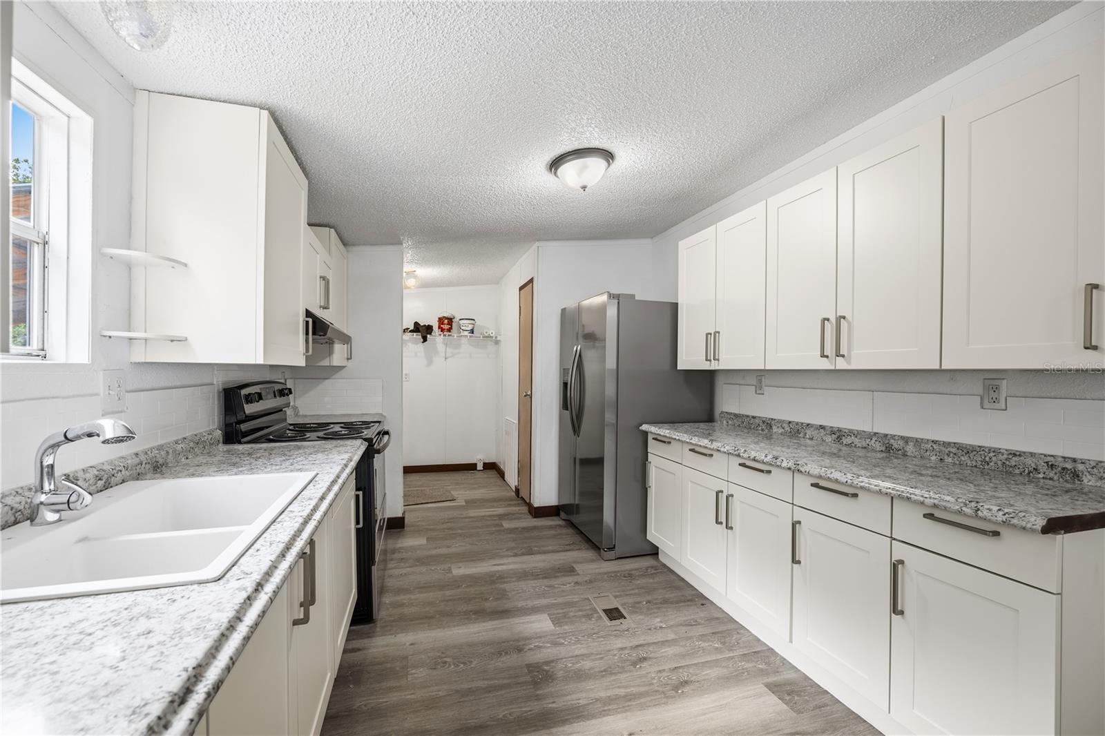 Image 4 of 54 For 4318 Deerfield Circle W