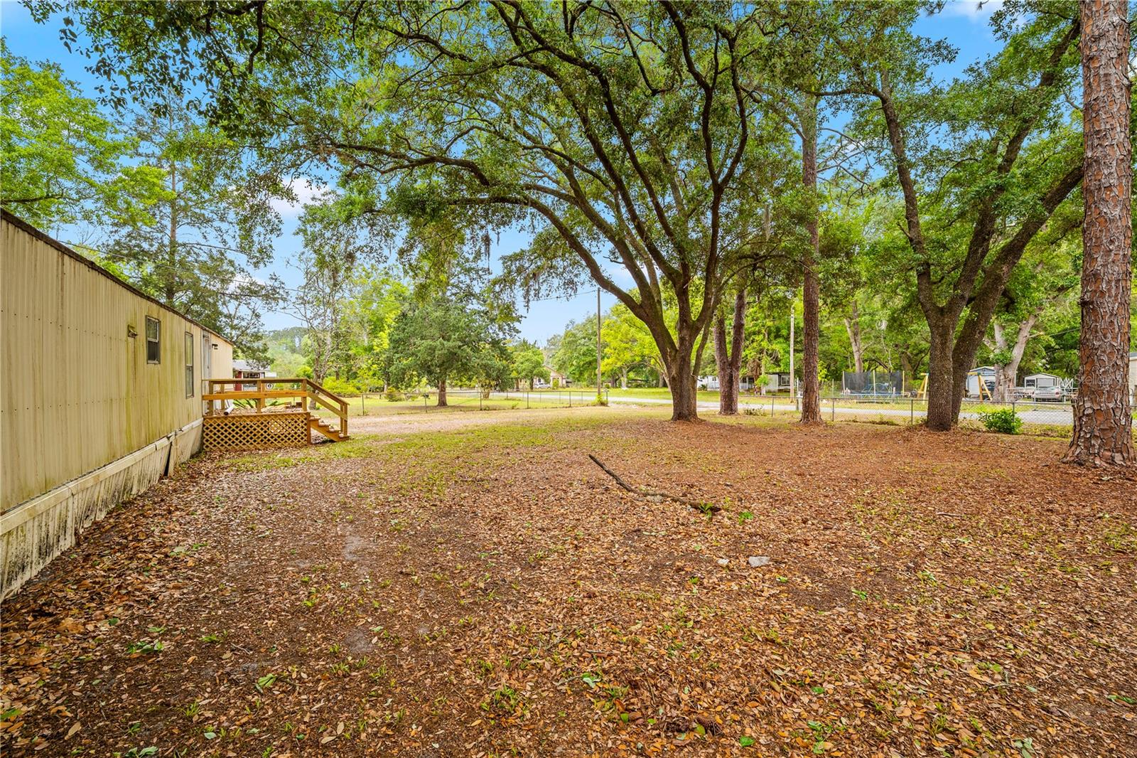 Image 42 of 54 For 4318 Deerfield Circle W