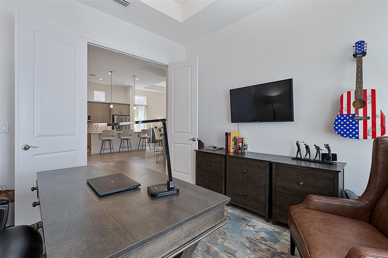 Image 27 of 62 For 16 Kingswood Court