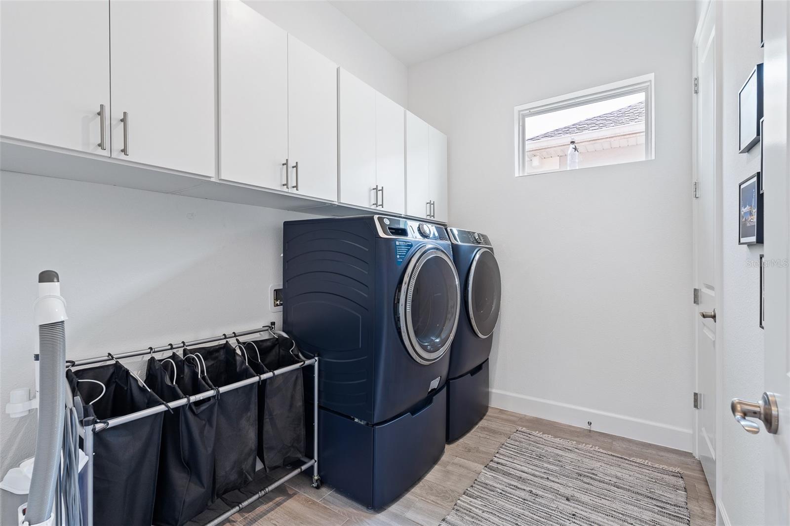 Image 49 of 62 For 16 Kingswood Court