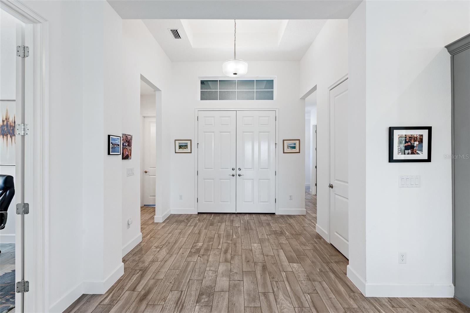 Image 5 of 62 For 16 Kingswood Court