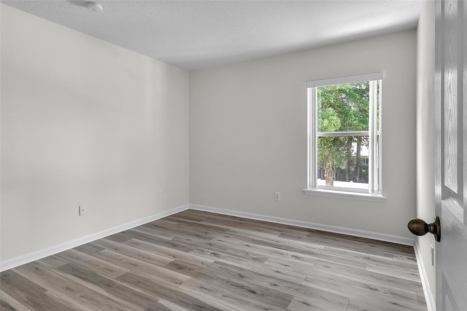 Image 26 of 33 For 81 Panorama Drive