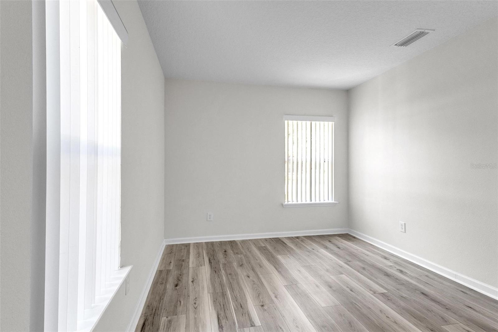 Image 28 of 33 For 81 Panorama Drive