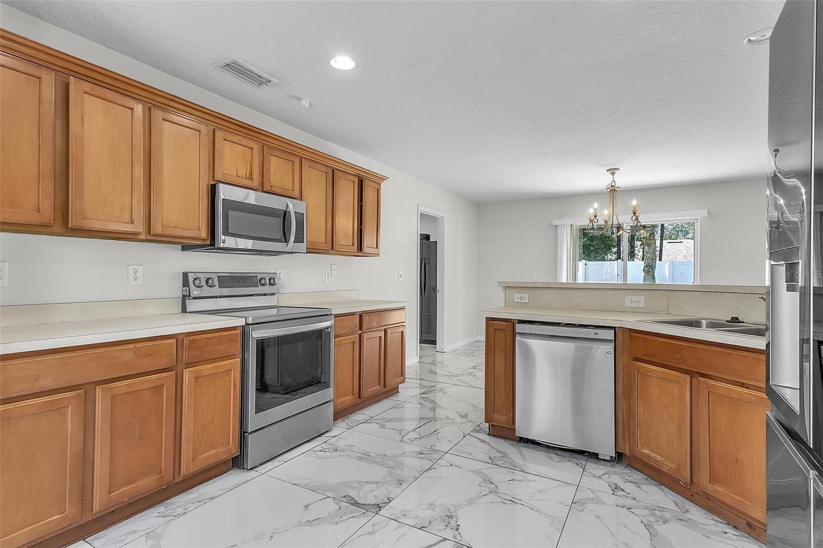 Image 6 of 33 For 81 Panorama Drive