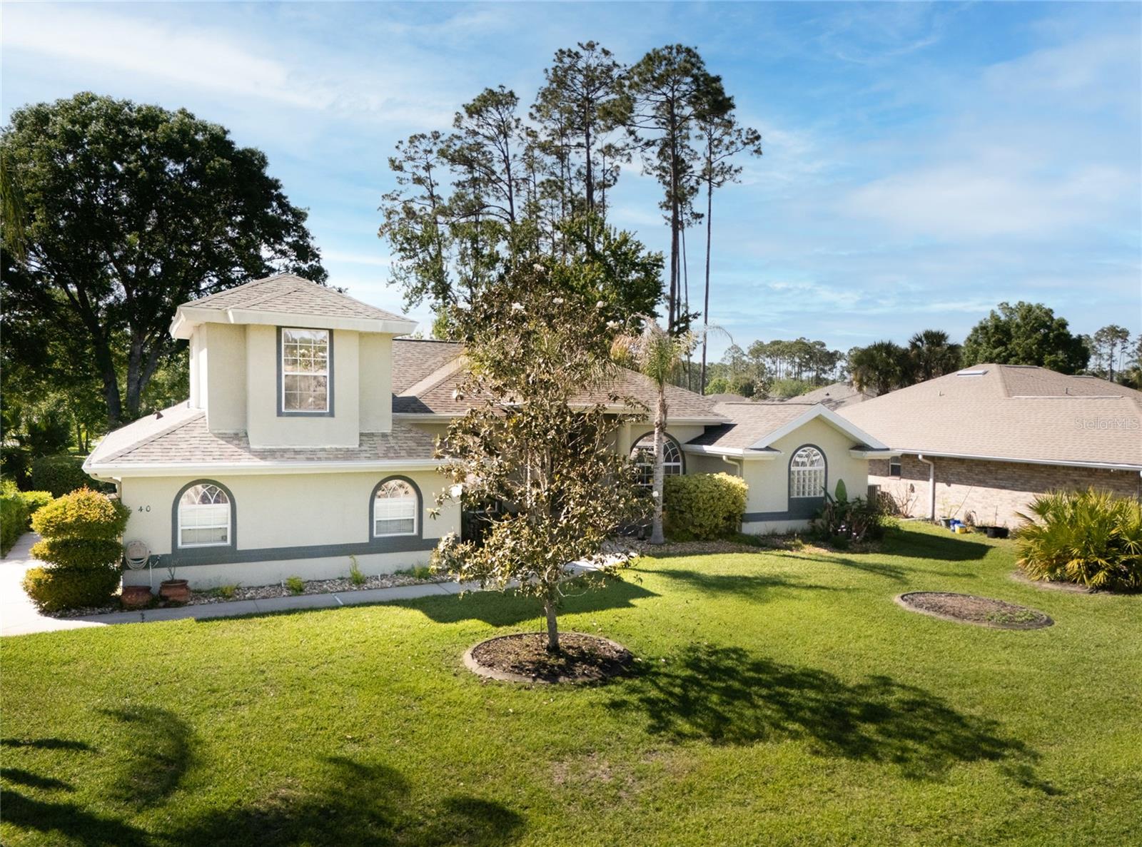 Image 3 of 47 For 40 Edgewater Drive
