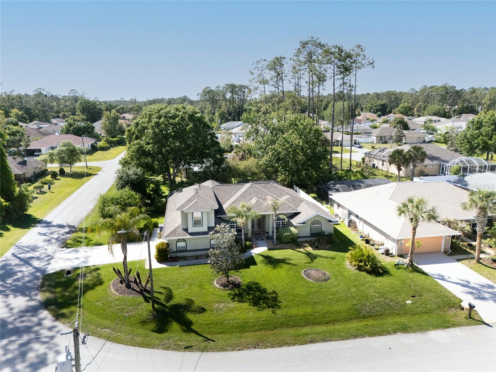 Image 7 of 47 For 40 Edgewater Drive
