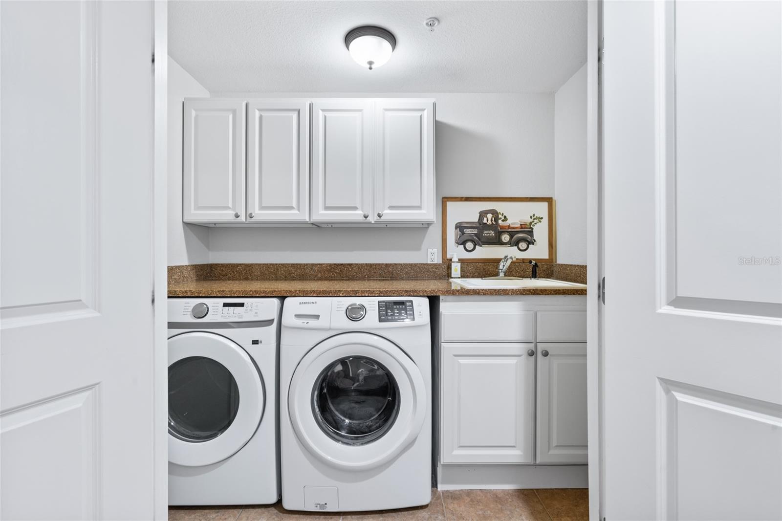 Image 29 of 52 For 104 Club House Drive 105