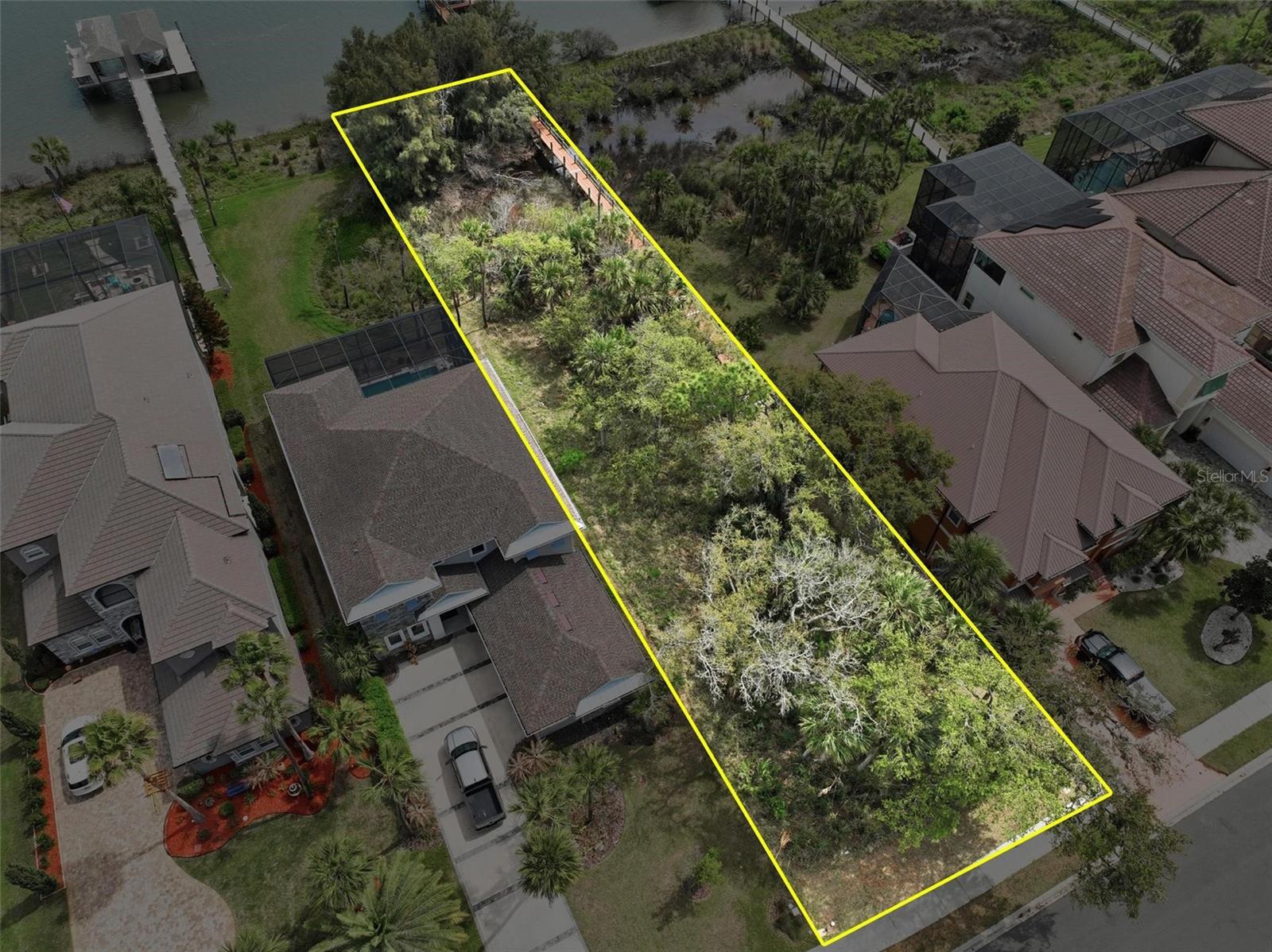 Image 15 of 100 For 239 Riverwalk Drive