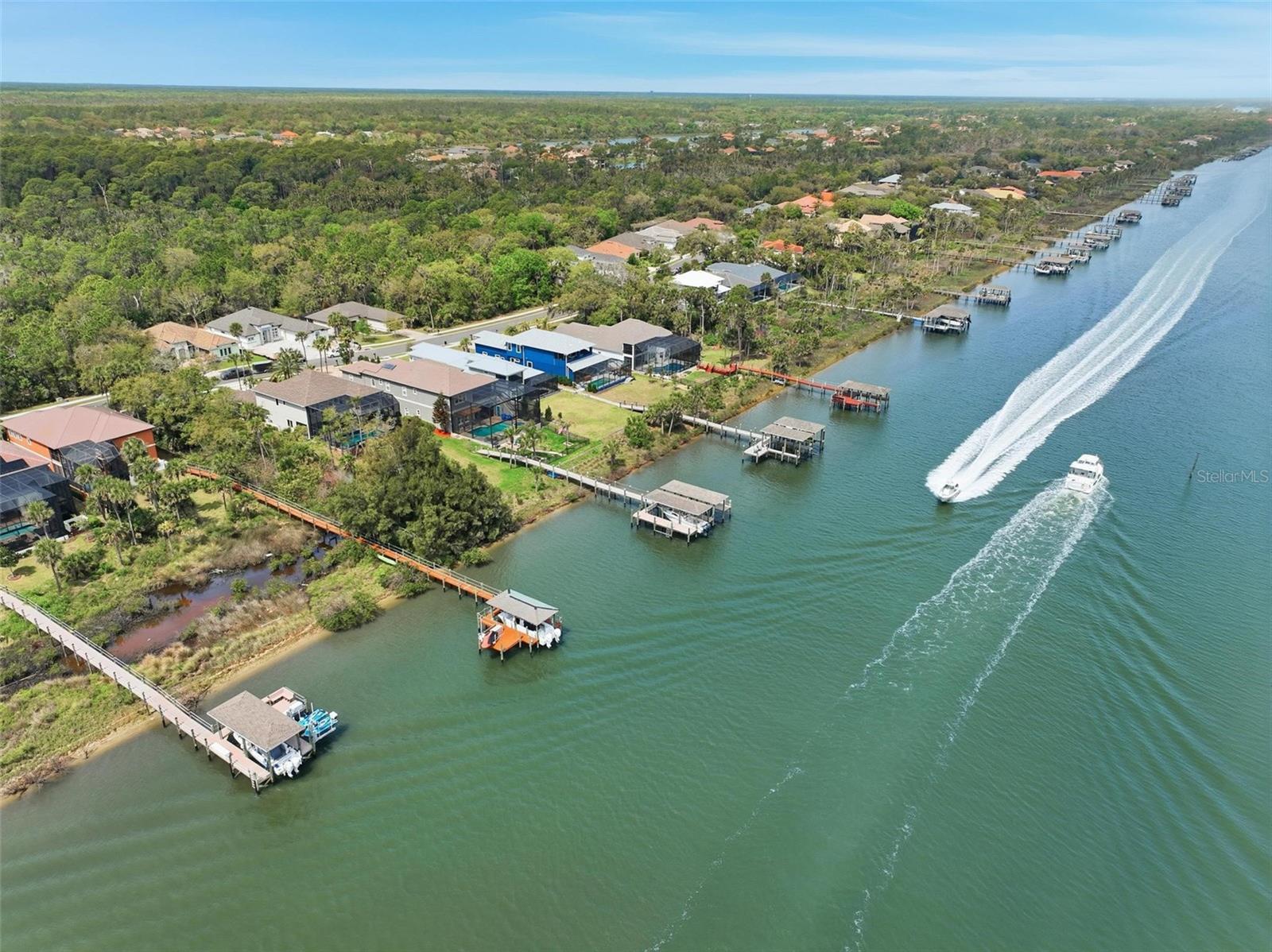 Image 21 of 100 For 239 Riverwalk Drive