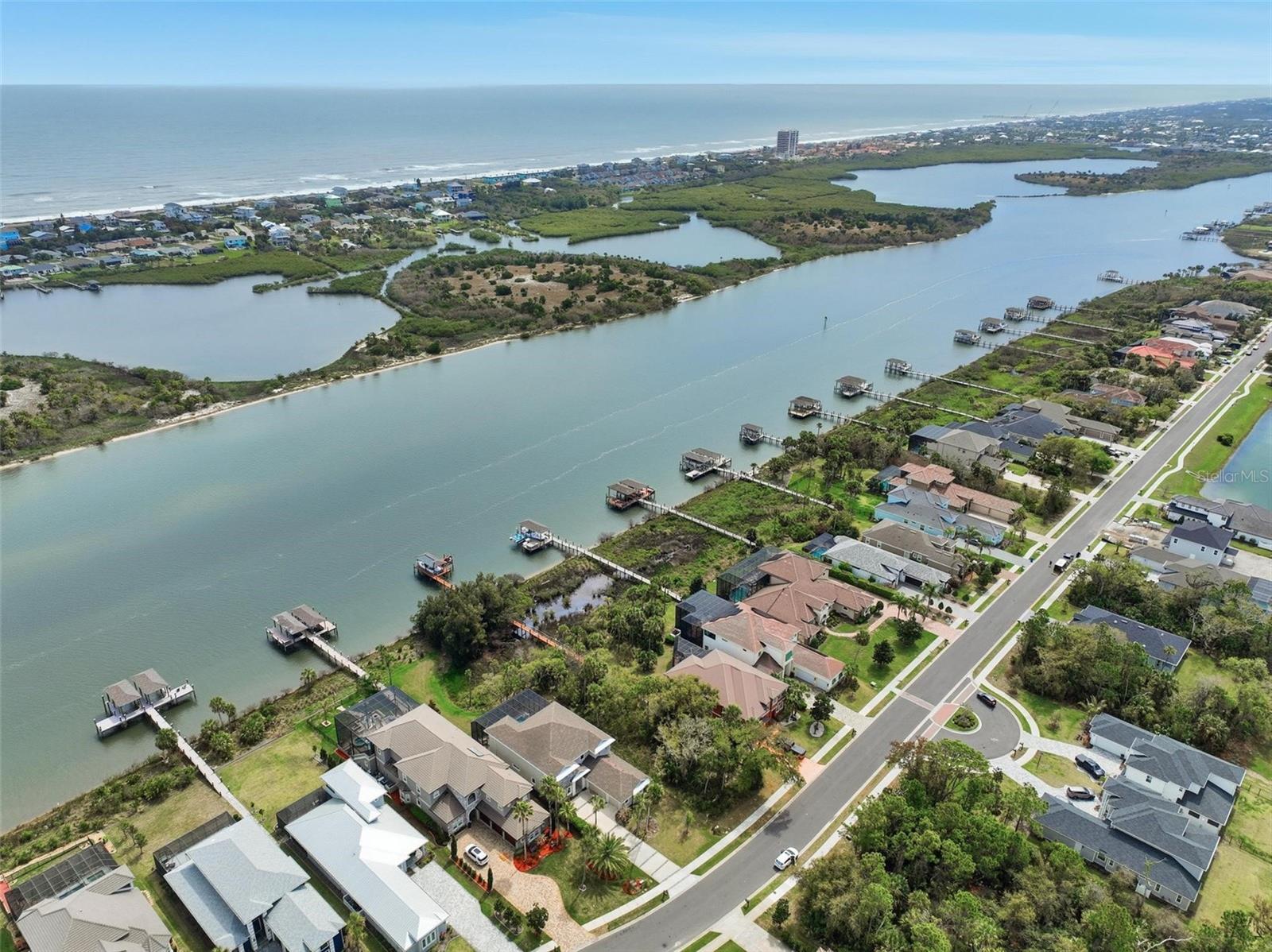 Image 26 of 100 For 239 Riverwalk Drive