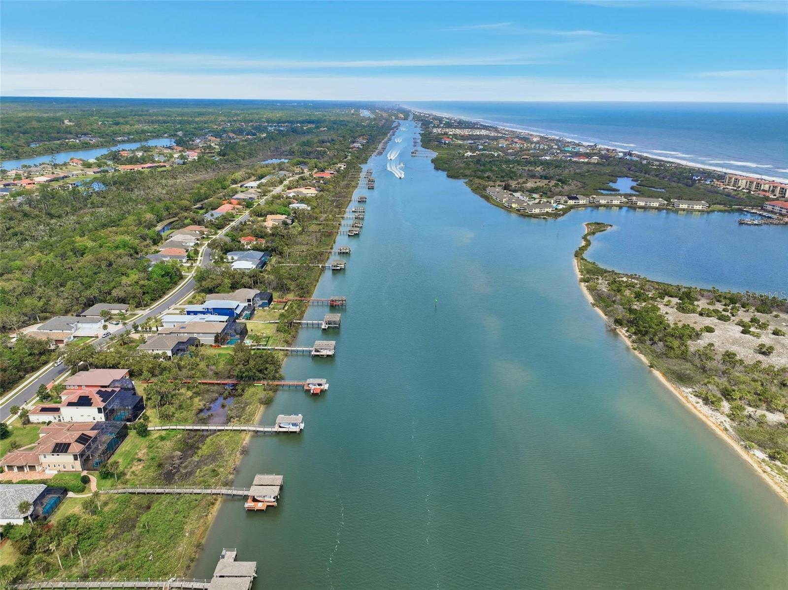 Image 31 of 100 For 239 Riverwalk Drive