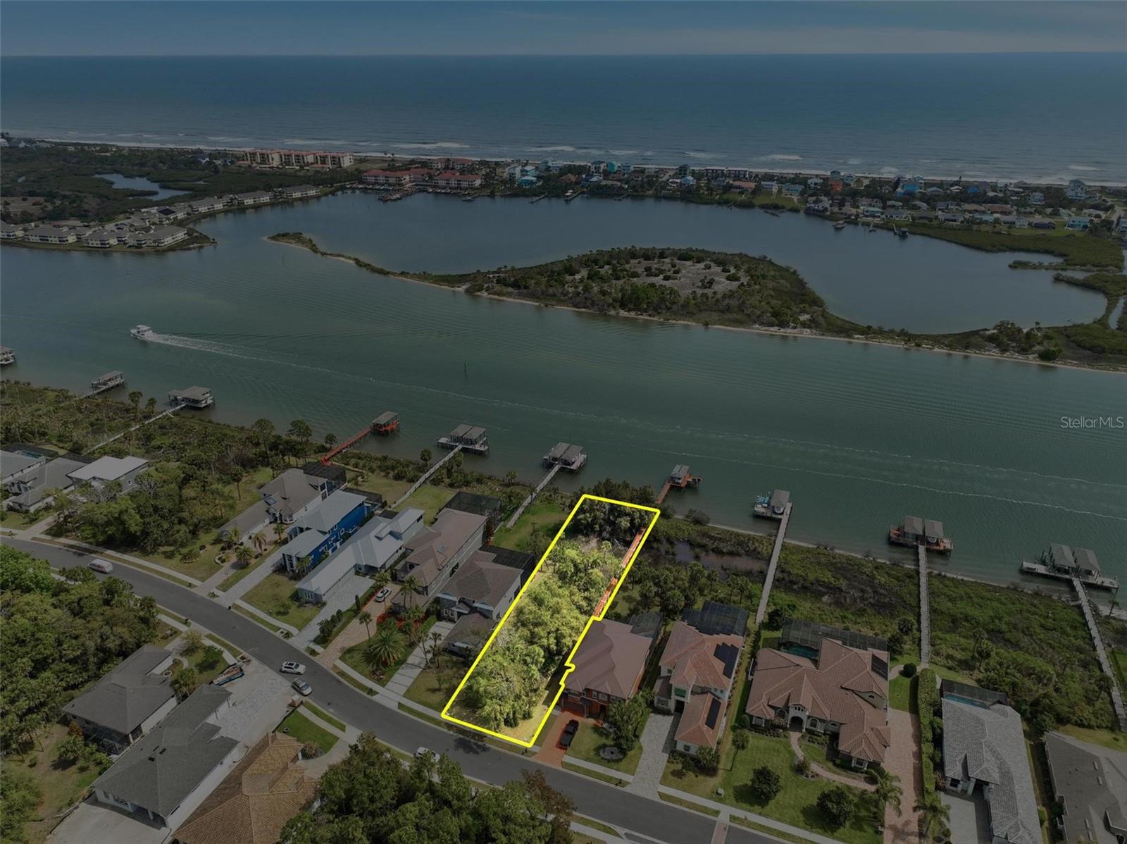 Image 4 of 100 For 239 Riverwalk Drive