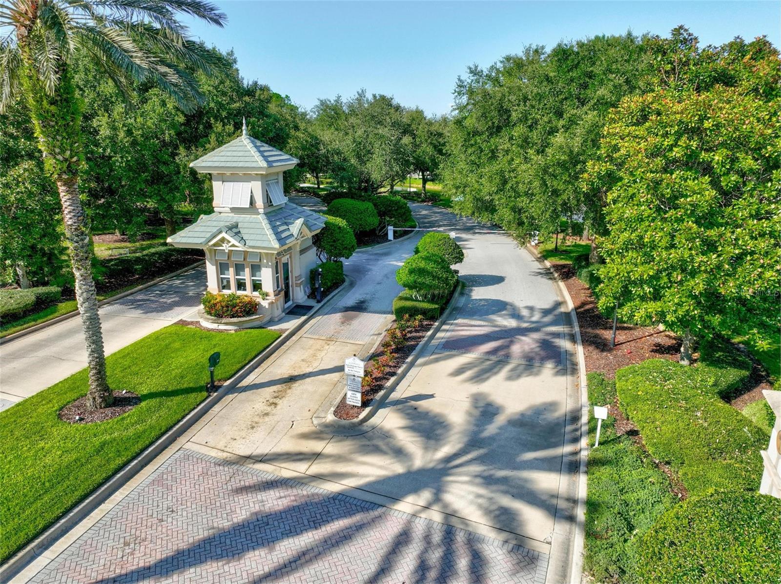 Image 52 of 100 For 239 Riverwalk Drive