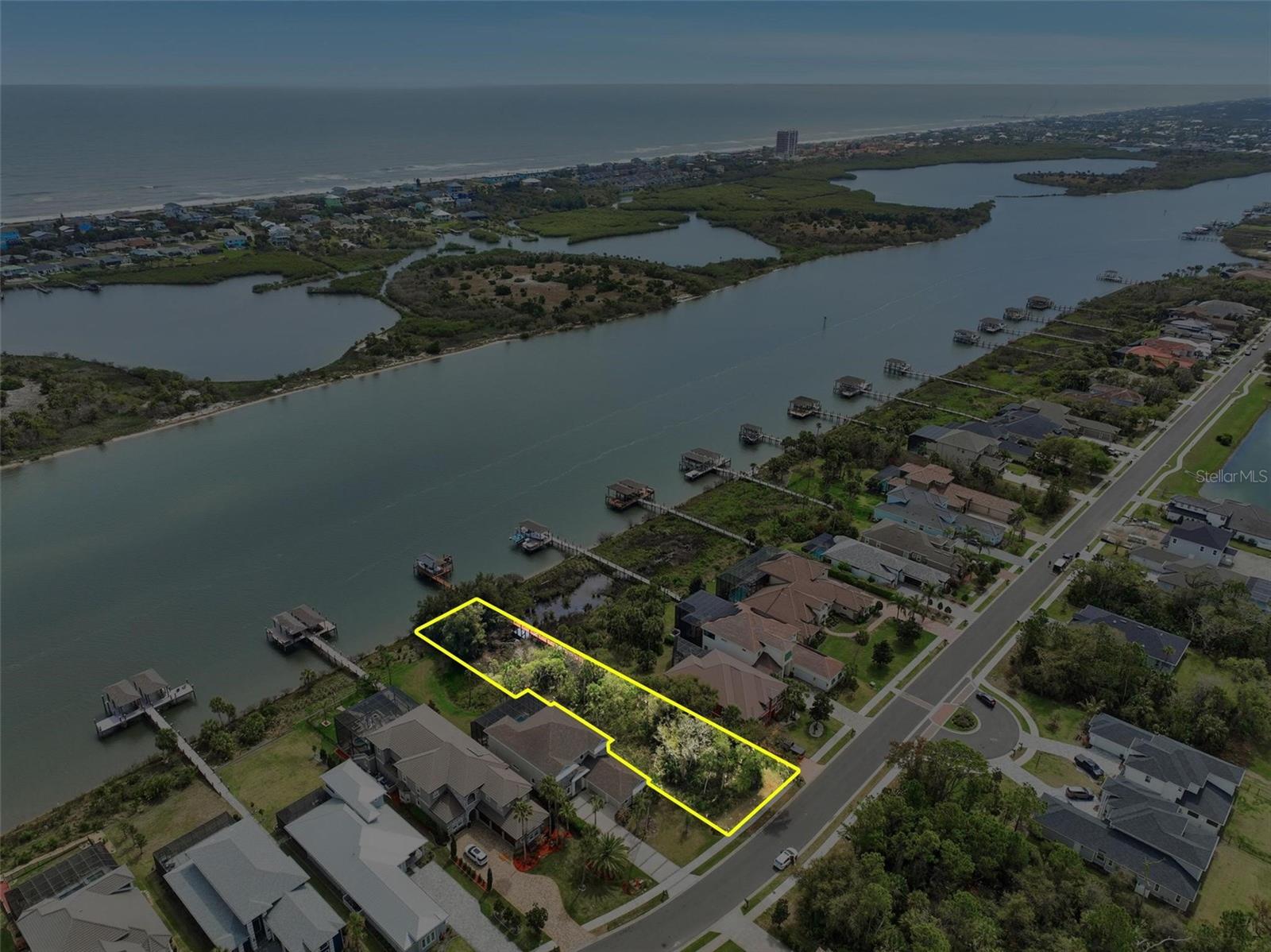 Image 6 of 100 For 239 Riverwalk Drive