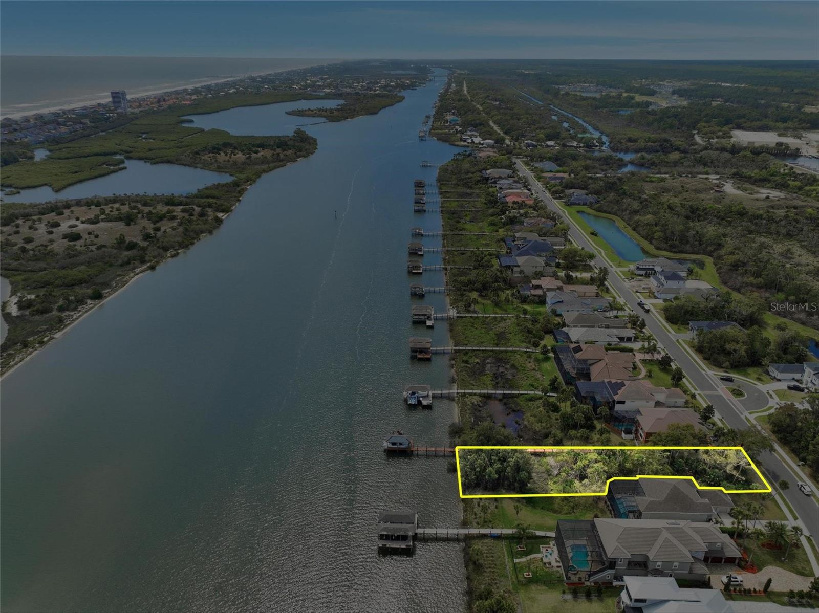 Image 7 of 100 For 239 Riverwalk Drive