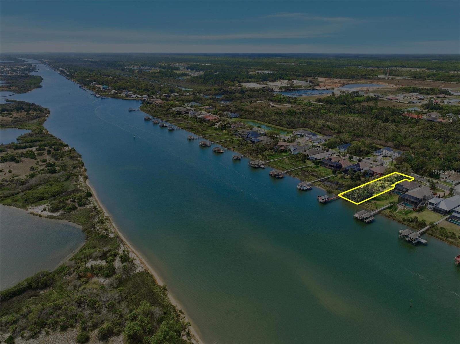 Image 8 of 100 For 239 Riverwalk Drive