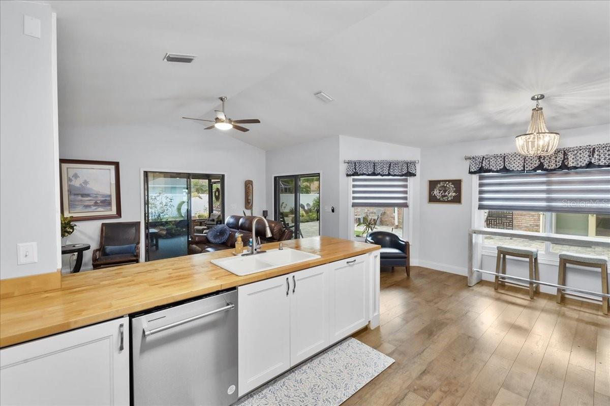 Image 41 of 71 For 105 Shadowcreek Way