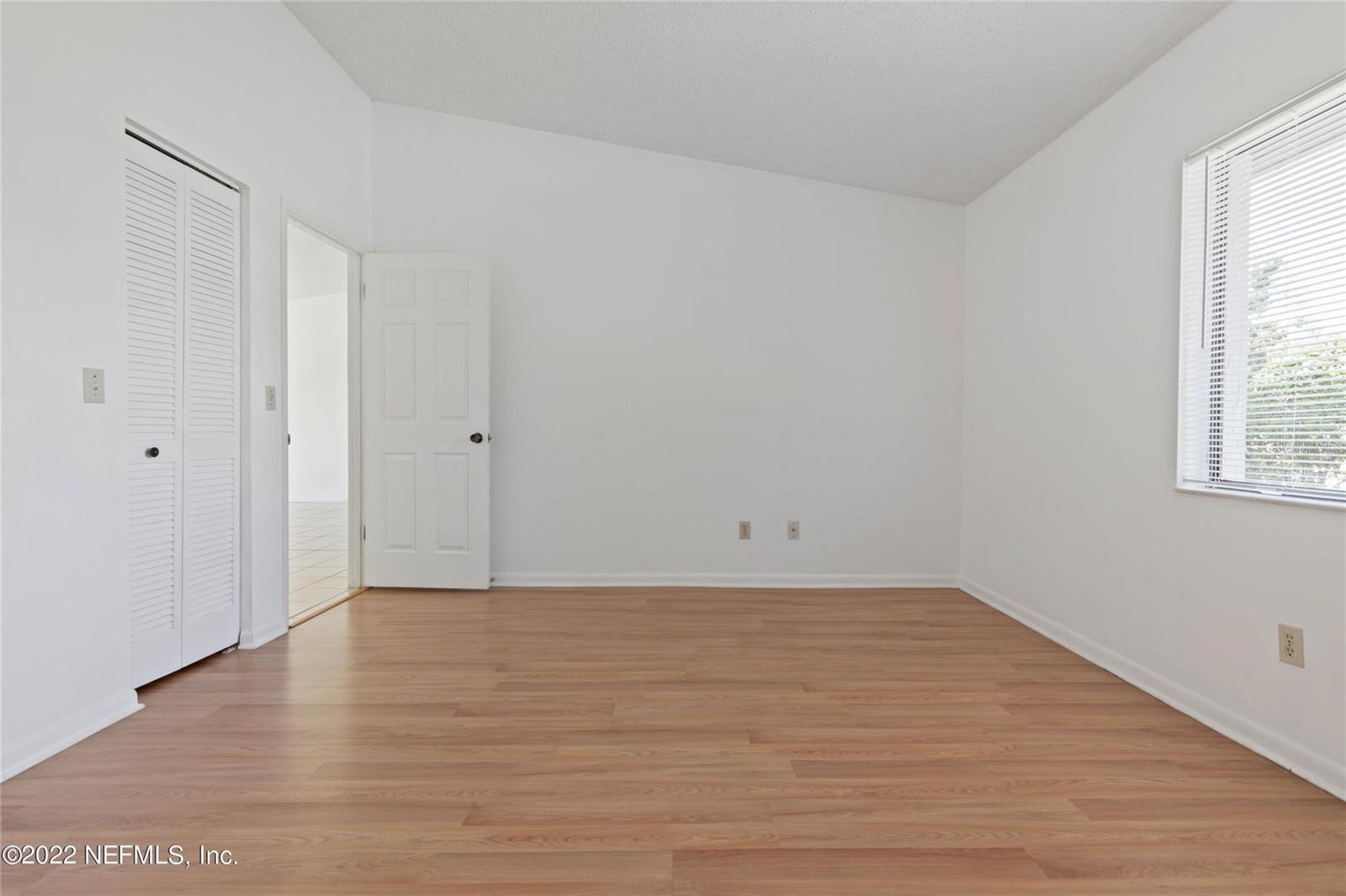 Image 17 of 25 For 94 Belvedere Lane