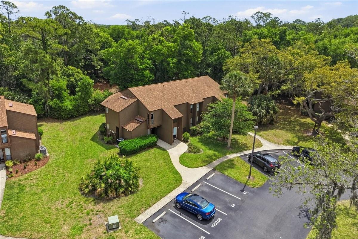 Image 33 of 39 For 27 Oxford Lane 27