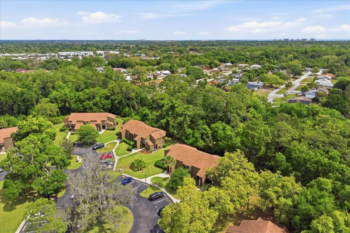 Image 36 of 39 For 27 Oxford Lane 27