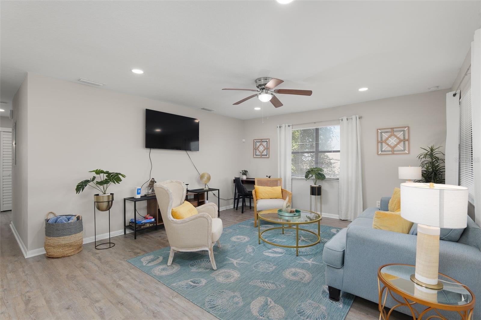 Image 23 of 47 For 16 Ewing Street