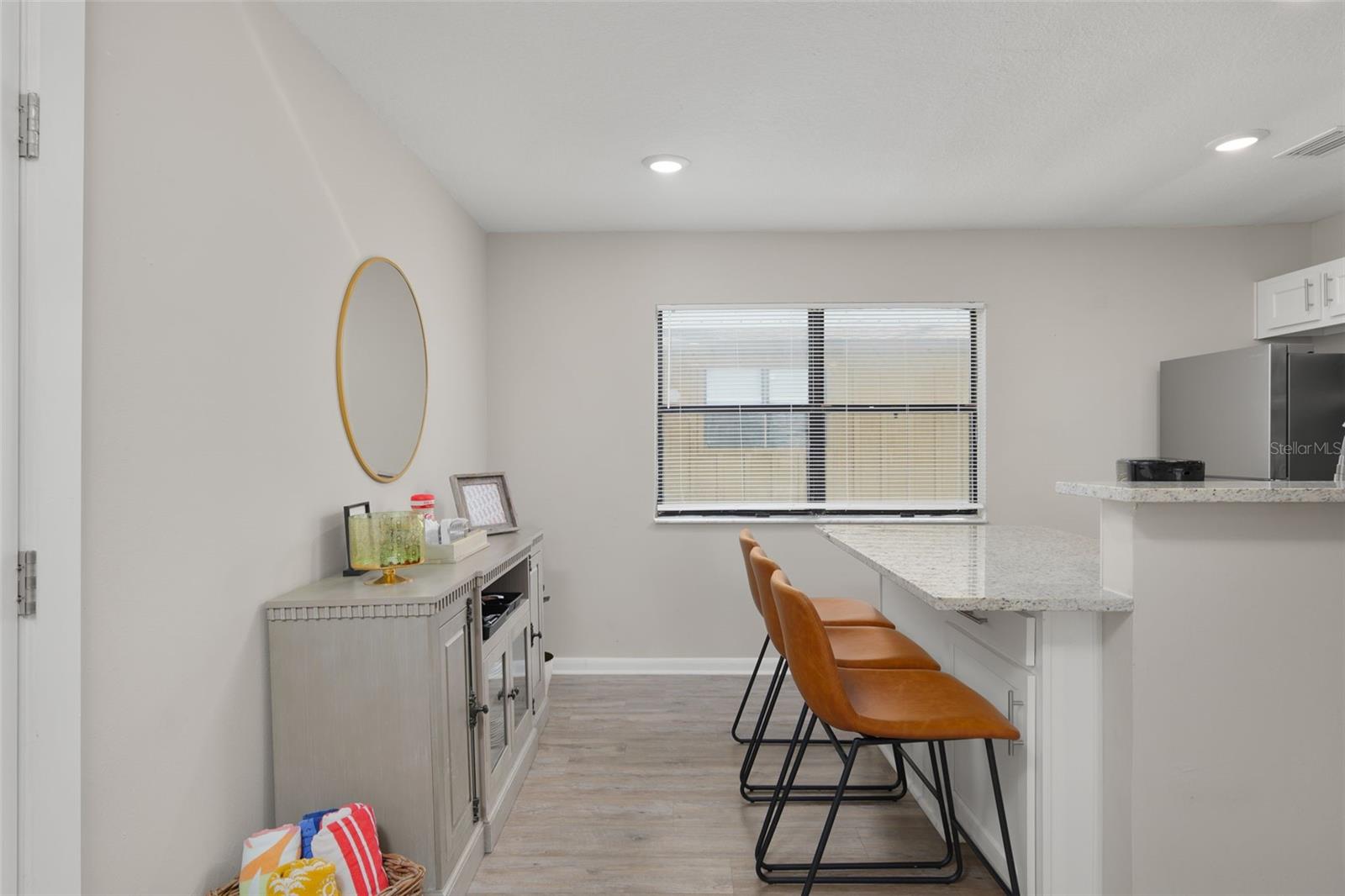 Image 26 of 47 For 16 Ewing Street