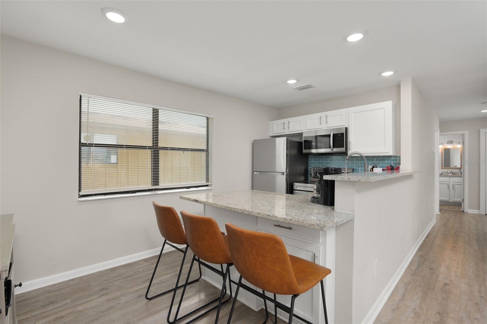 Image 27 of 47 For 16 Ewing Street