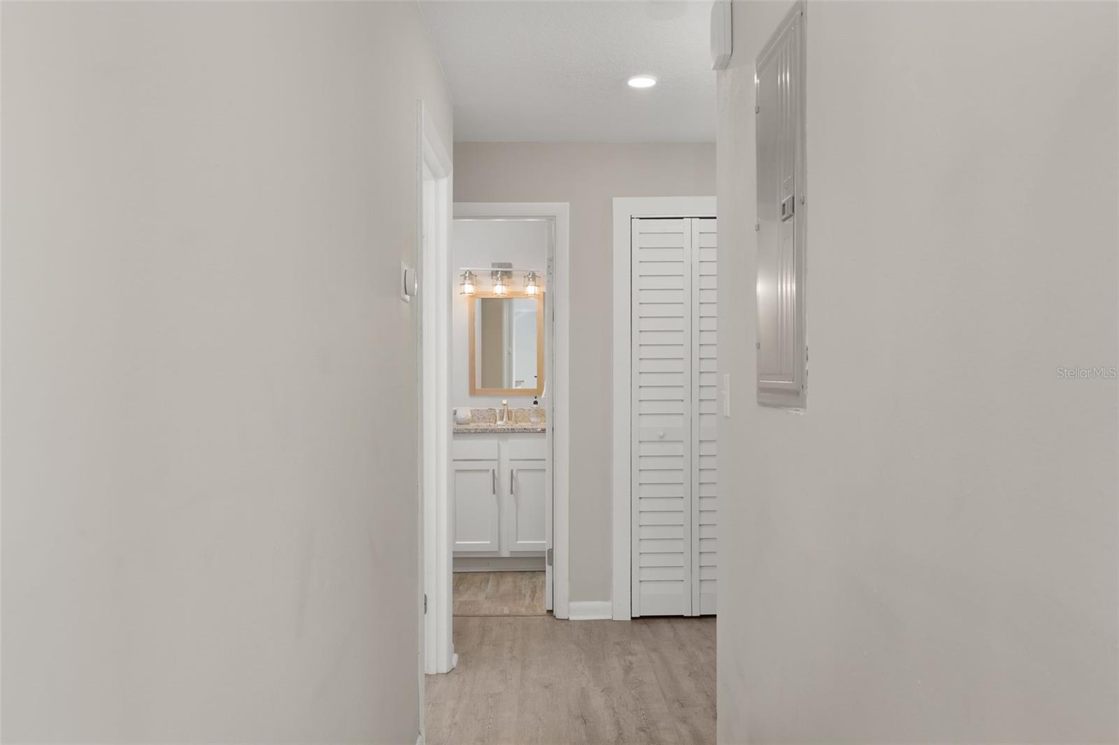 Image 30 of 47 For 16 Ewing Street