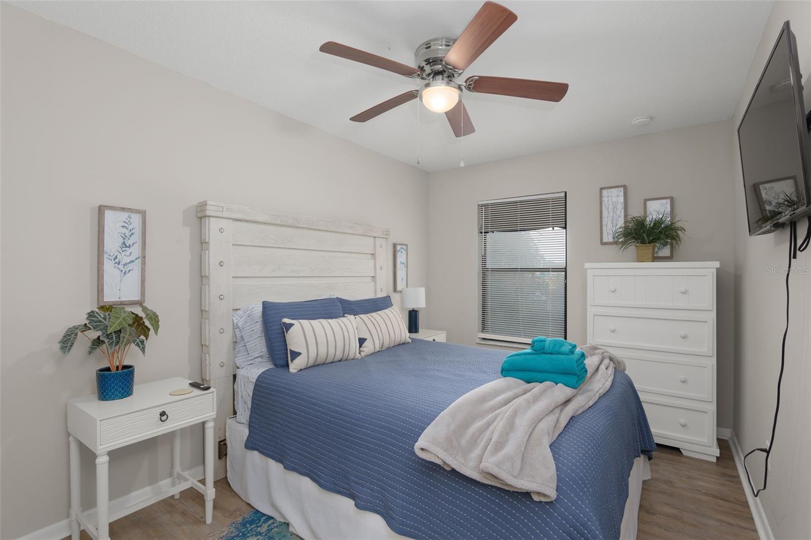 Image 37 of 47 For 16 Ewing Street