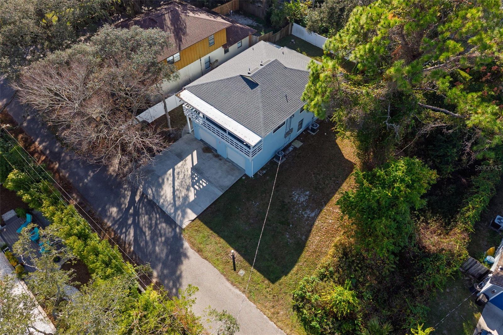 Image 43 of 47 For 16 Ewing Street