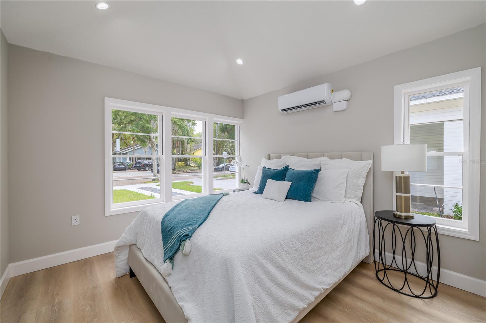 Image 13 of 19 For 1209 Washington Street