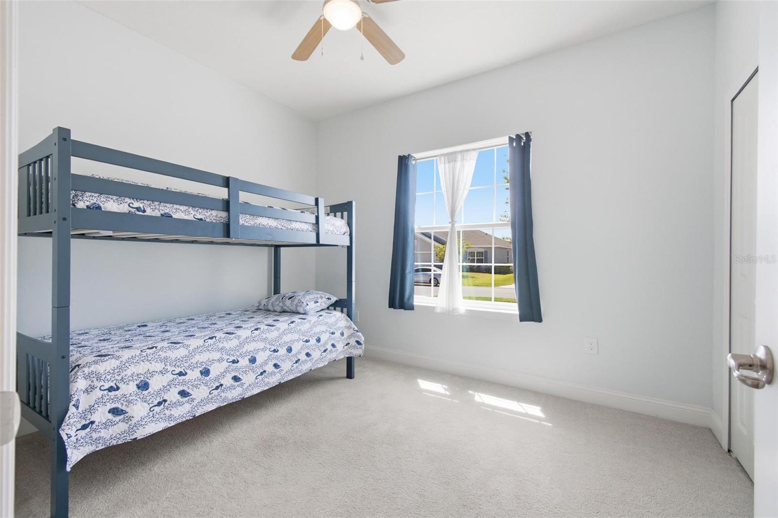 Image 10 of 56 For 6 Oakleaf Way