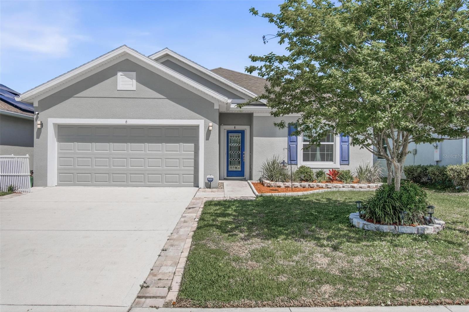 Image 3 of 56 For 6 Oakleaf Way