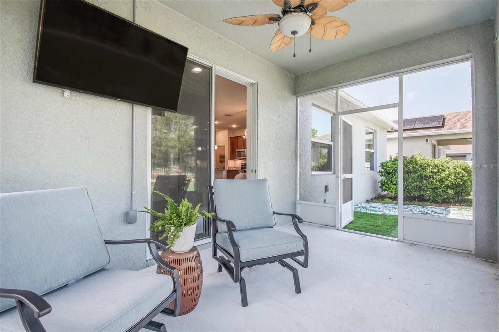 Image 39 of 56 For 6 Oakleaf Way