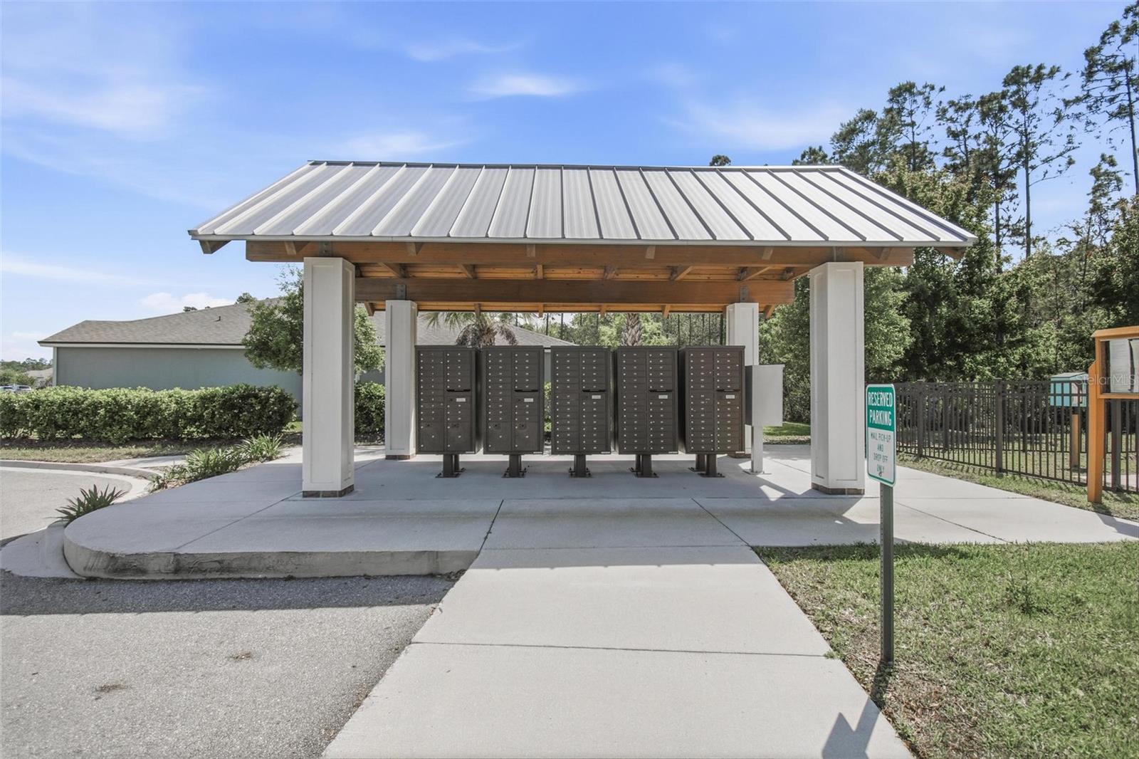 Image 47 of 56 For 6 Oakleaf Way