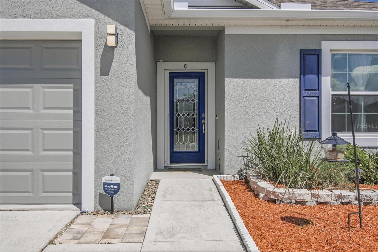 Image 5 of 56 For 6 Oakleaf Way